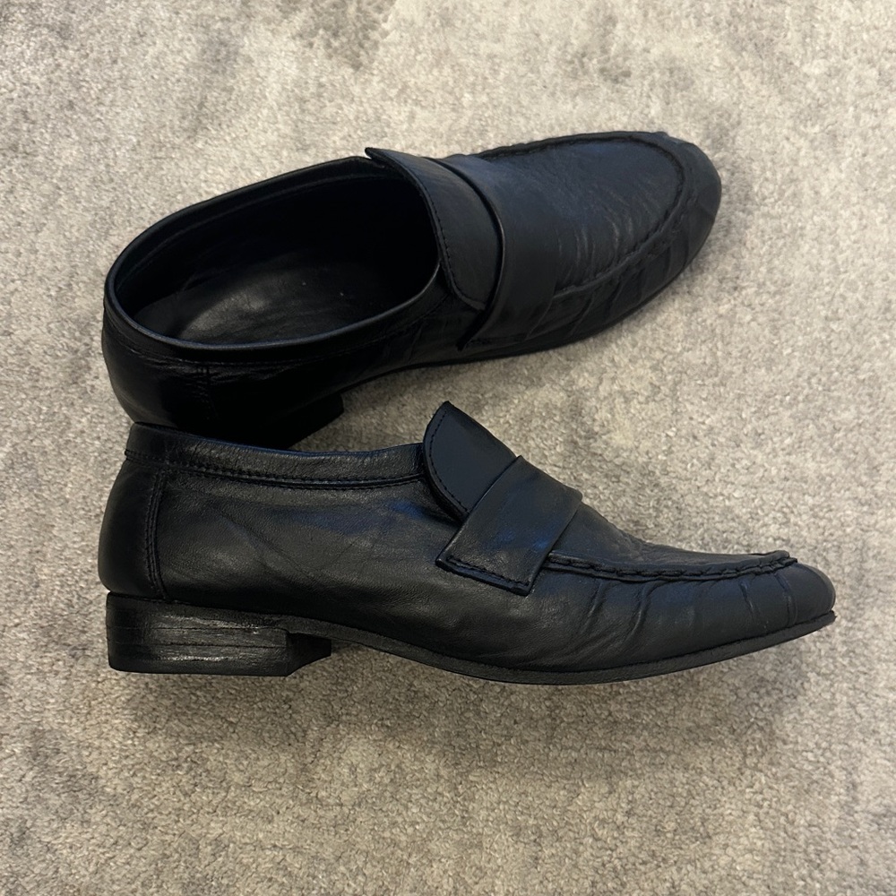 100% Leather Black Loafers
